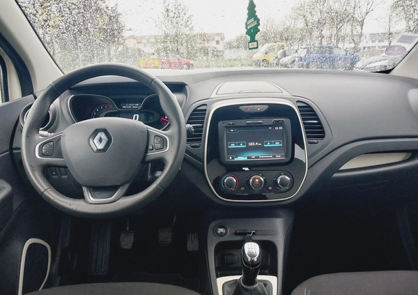 Renault Captur cena 42900 przebieg: 44000, rok produkcji 2017 z Poznań małe 137